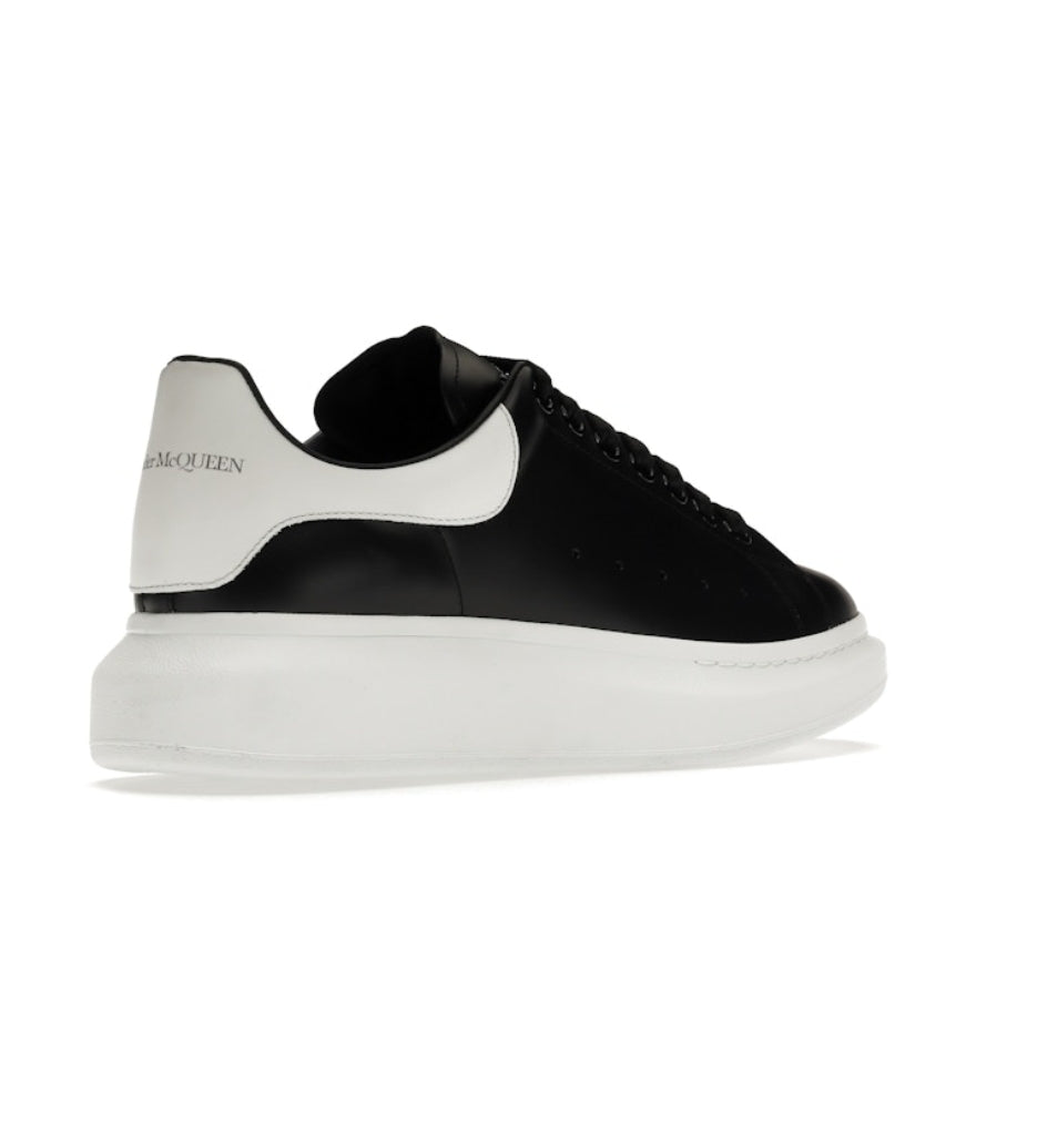 ALEXANDER MCQUEEN OVERZICE EN BLANCO Y NEGRO