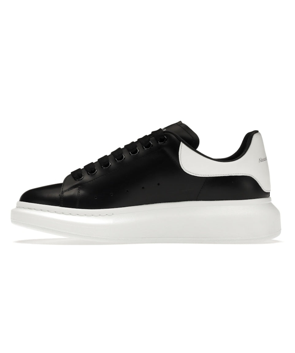 ALEXANDER MCQUEEN OVERZICE EN BLANCO Y NEGRO