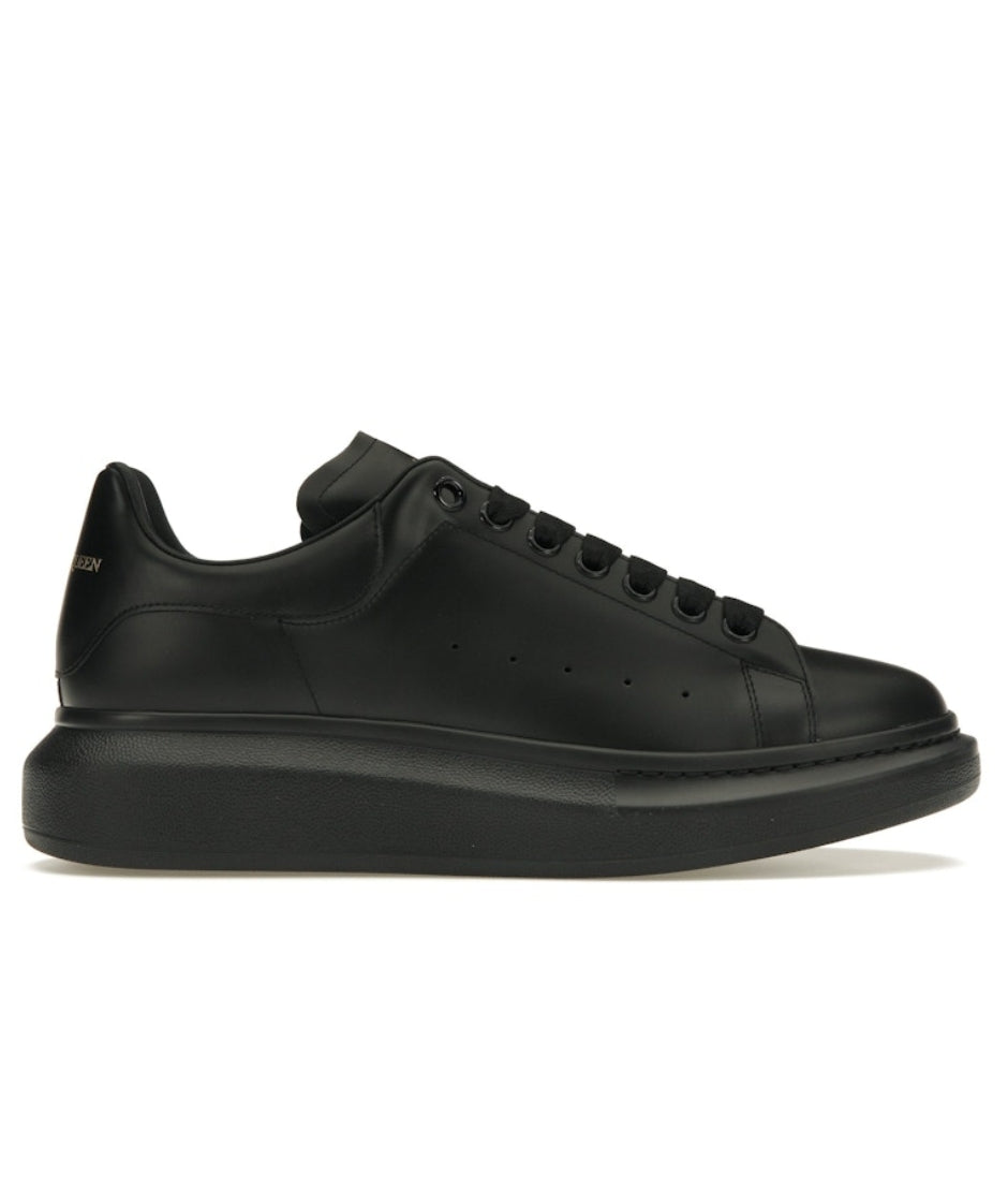 ALEXANDER MCQUEEN OVERSIZED EN NEGRO