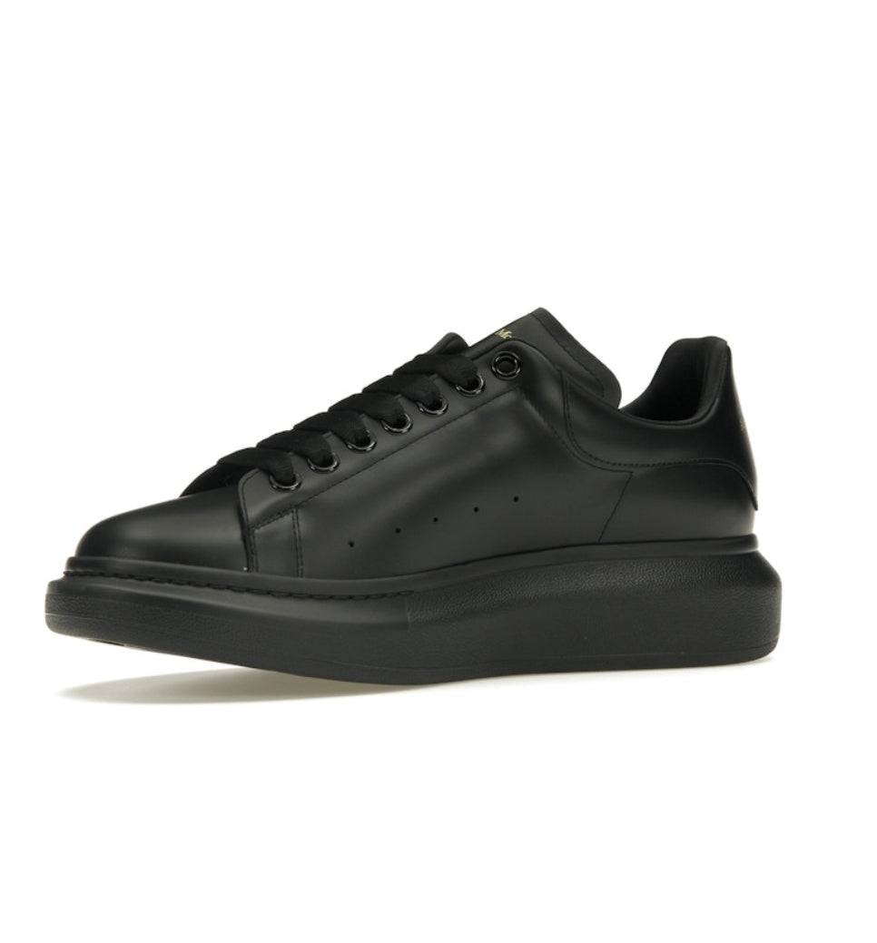 ALEXANDER MCQUEEN OVERSIZED EN NEGRO